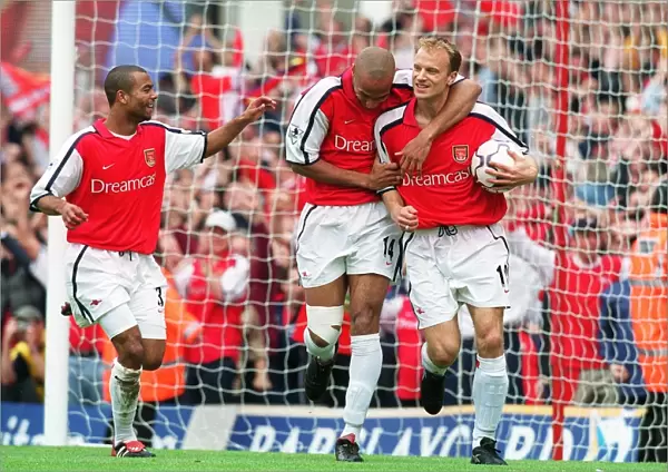Dennis Bergkamp celebrates scoring the 1st Arsenal goal with Thierry Henry
