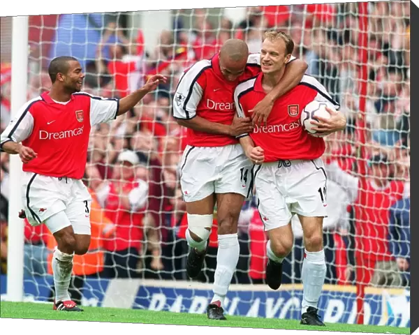 Dennis Bergkamp celebrates scoring the 1st Arsenal goal with Thierry Henry