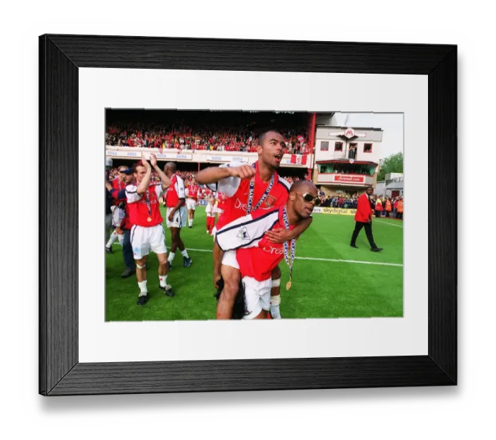 Framed Print : Ashley Cole and Sylvain Wiltord celebrate. Arsenal 4: 3 Everton, F. A Framed Print : Ashley Cole and Sylvain Wiltord celebrate. Arsenal 4: 3 Everton, F. A