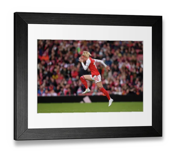 Framed Print : Arsenal v Manchester City - Barclays Women's Super League Arsenal v Manchester City - Barclays Women's Super League Framed Print : Arsenal v Manchester City - Barclays Women's Super League Arsenal v Manchester City - Barclays Women's Super League