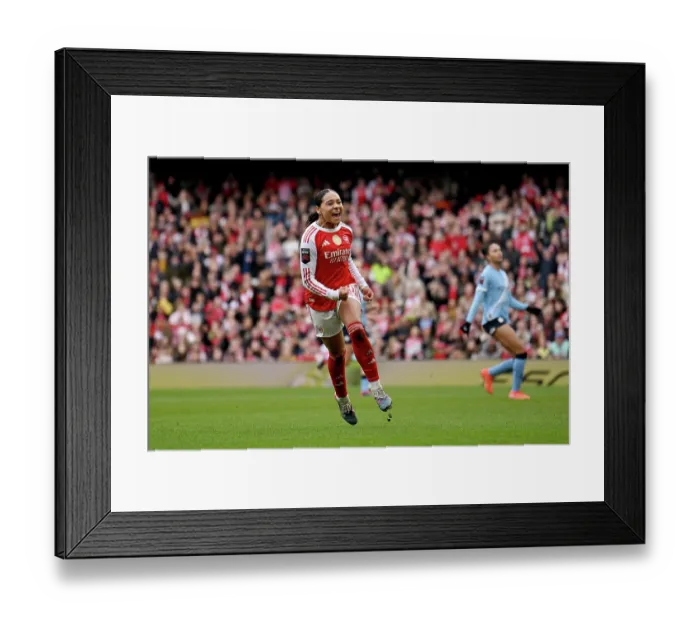Framed Print : Arsenal v Manchester City - Barclays Women's Super League Arsenal v Manchester City - Barclays Women's Super League Framed Print : Arsenal v Manchester City - Barclays Women's Super League Arsenal v Manchester City - Barclays Women's Super League