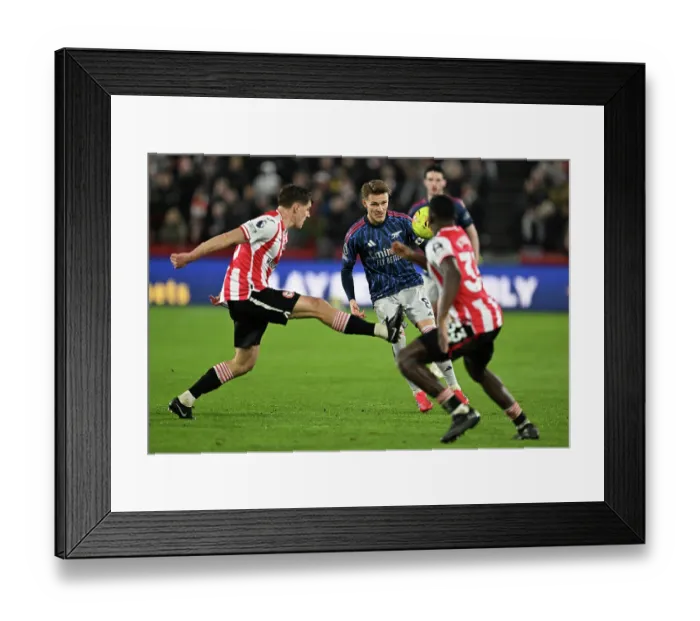 Framed Print : Brentford v Arsenal - Premier League Framed Print : Brentford v Arsenal - Premier League