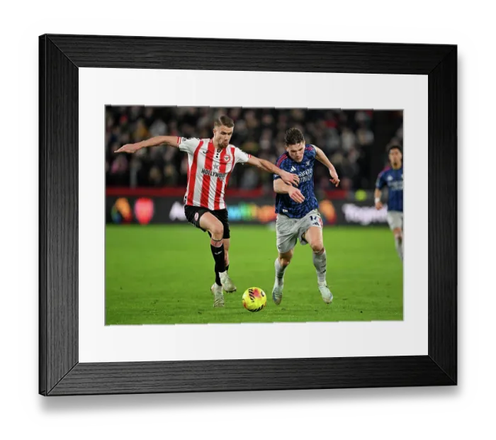 Framed Print : Brentford v Arsenal - Premier League
