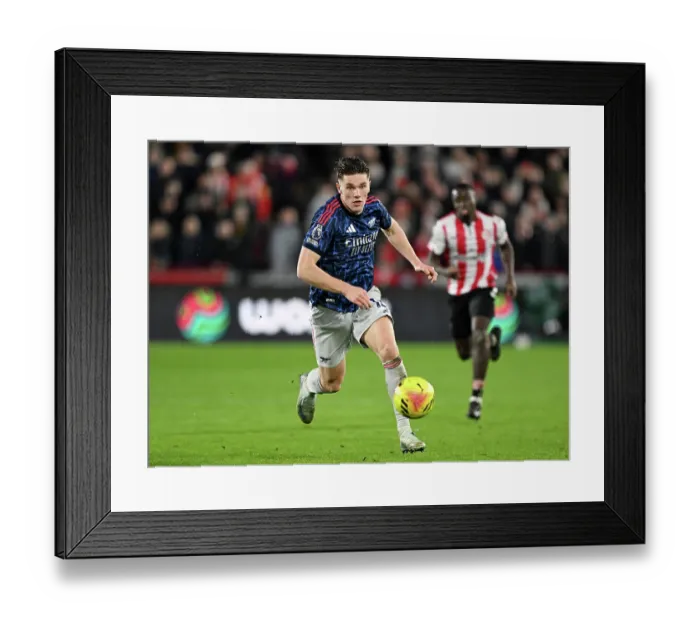 Framed Print : Brentford v Arsenal - Premier League Framed Print : Brentford v Arsenal - Premier League