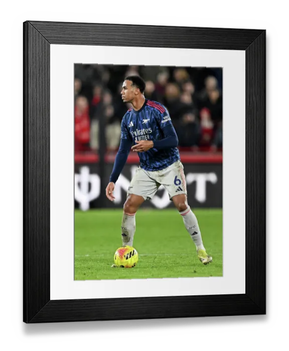 Framed Print : Brentford v Arsenal - Premier League Framed Print : Brentford v Arsenal - Premier League