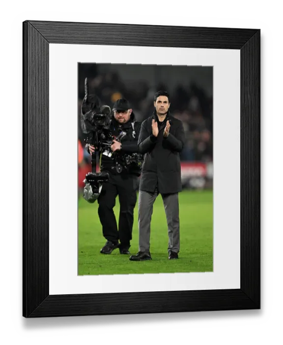 Framed Print : Brentford v Arsenal - Premier League