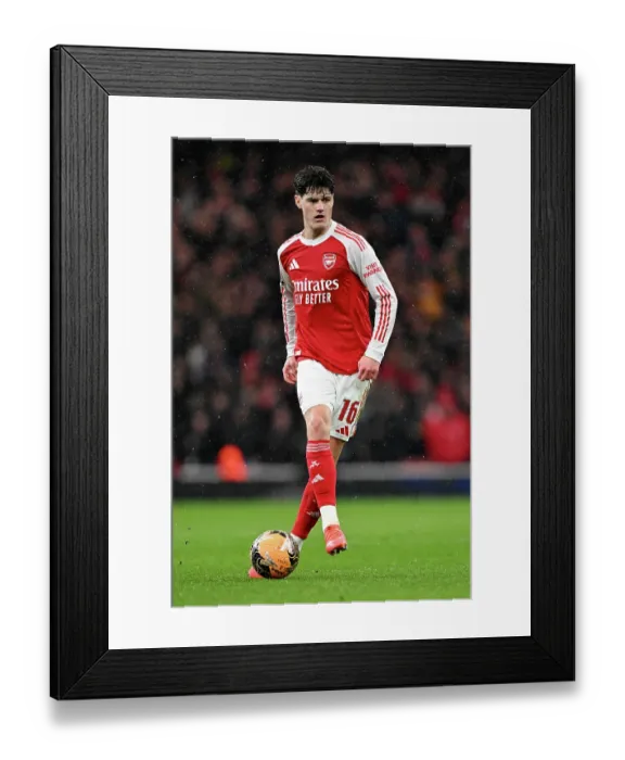Framed Print : Arsenal v Wigan Athletic - Emirates FA Cup Fourth Round