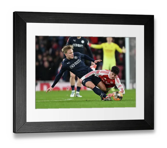 Framed Print : Arsenal v Wigan Athletic - Emirates FA Cup Fourth Round Framed Print : Arsenal v Wigan Athletic - Emirates FA Cup Fourth Round