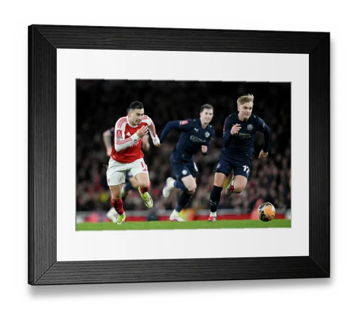 Framed Print : Arsenal v Wigan Athletic - Emirates FA Cup Fourth Round