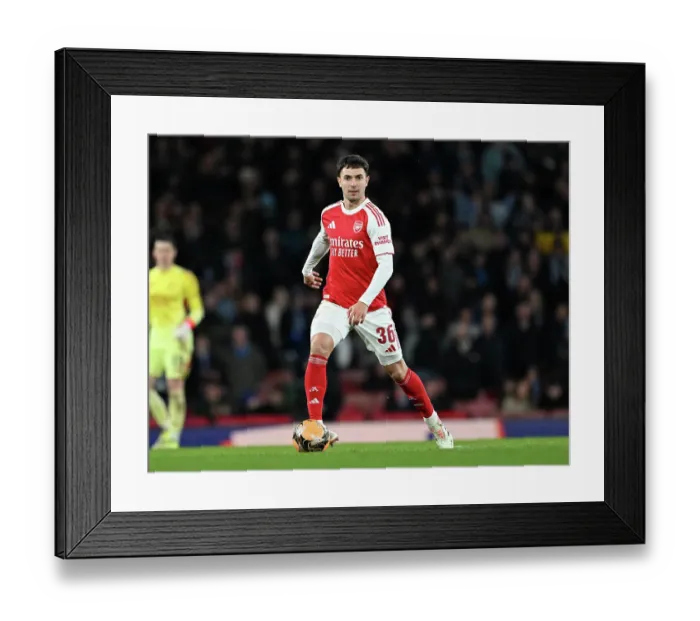 Framed Print : Arsenal v Wigan Athletic - Emirates FA Cup Fourth Round