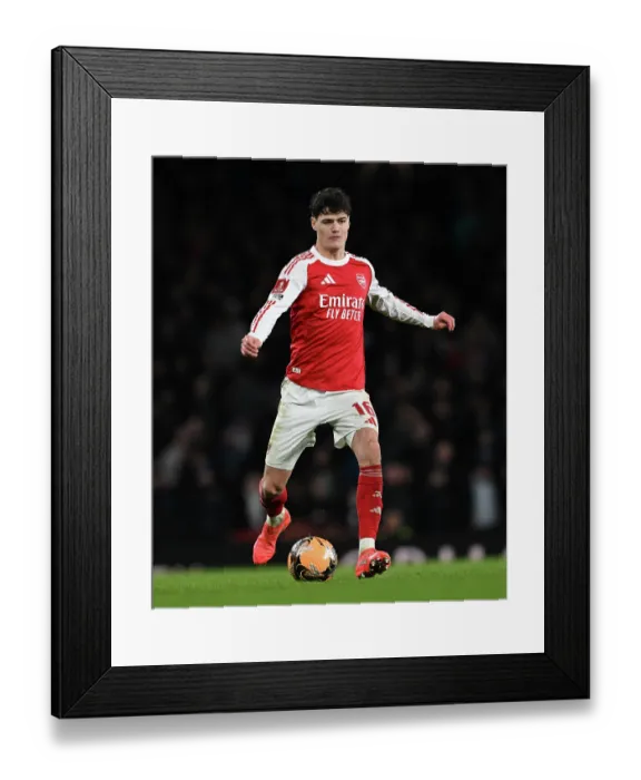 Framed Print : Arsenal v Wigan Athletic - Emirates FA Cup Fourth Round