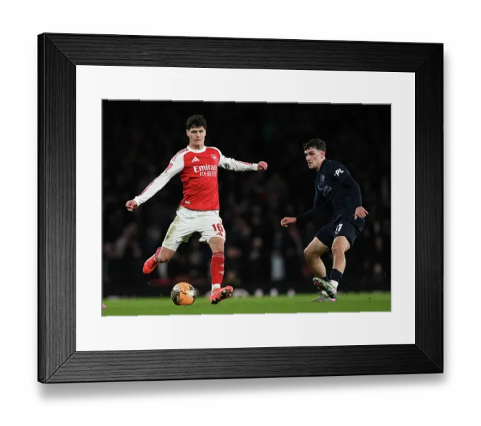 Framed Print : Arsenal v Wigan Athletic - Emirates FA Cup Fourth Round Framed Print : Arsenal v Wigan Athletic - Emirates FA Cup Fourth Round