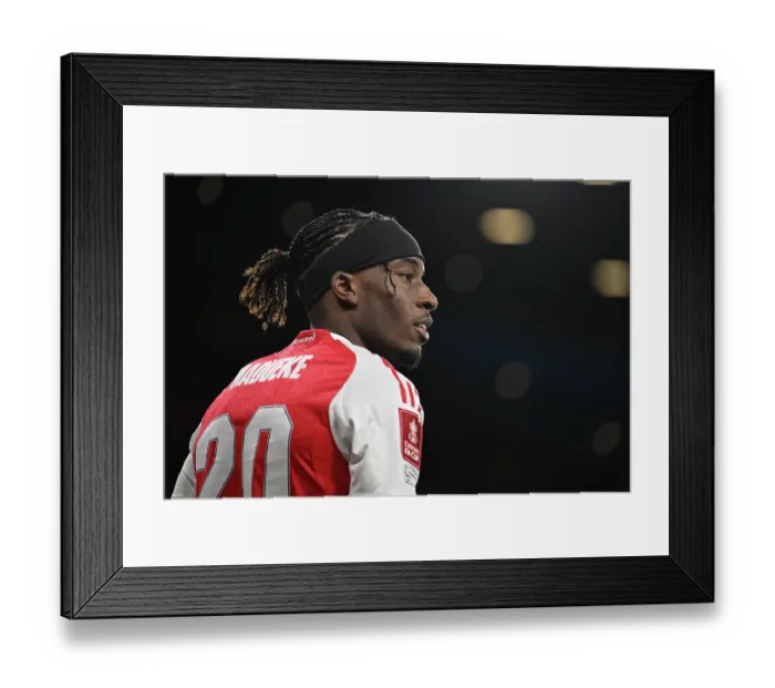 Framed Print : Arsenal v Wigan Athletic - Emirates FA Cup Fourth Round