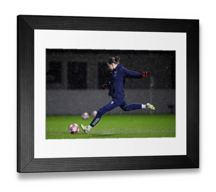 Framed Print : Arsenal Women FC v OH Leuven - UEFA Women's Champions League 2025 / 26 KO play-offs Second Leg Arsenal Women FC v OH Leuven - UEFA Women's Champions League 2025 / 26 KO play-offs