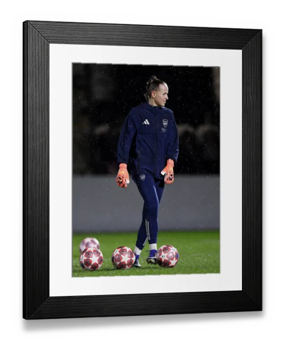 Framed Print : Arsenal Women FC v OH Leuven - UEFA Women's Champions League 2025 / 26 KO play-offs Second Leg Arsenal Women FC v OH Leuven - UEFA Women's Champions League 2025 / 26 KO play-offs