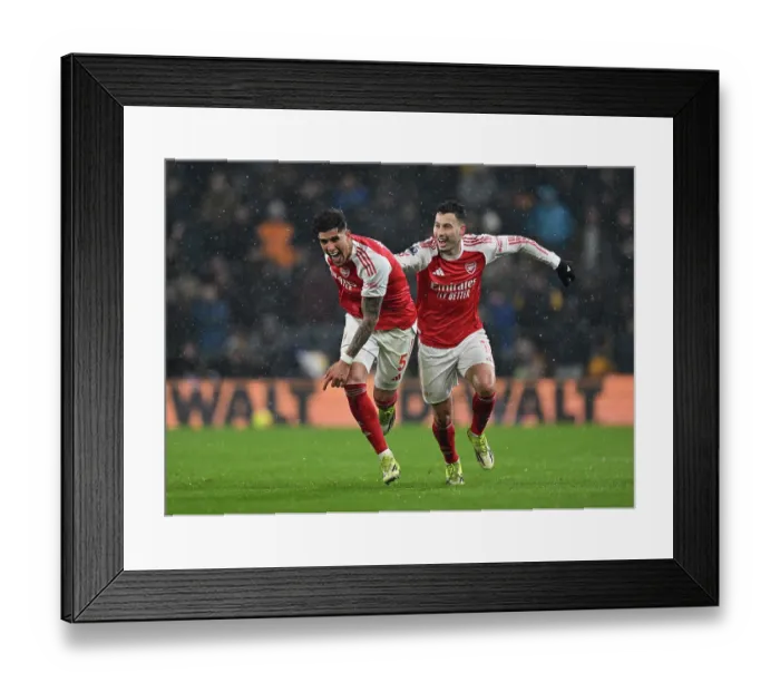 Framed Print : Wolverhampton Wanderers v Arsenal - Premier League