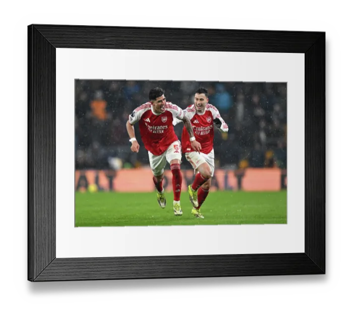 Framed Print : Wolverhampton Wanderers v Arsenal - Premier League Framed Print : Wolverhampton Wanderers v Arsenal - Premier League
