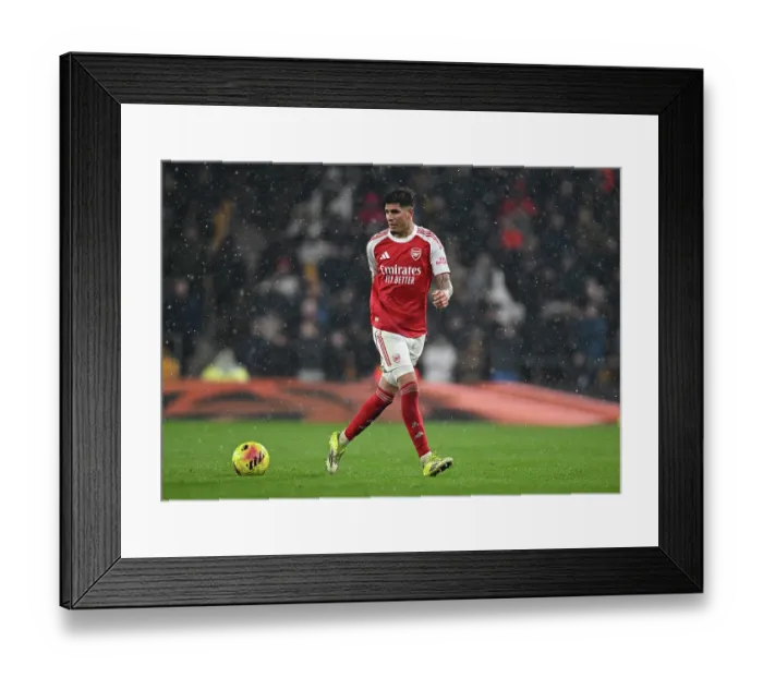 Framed Print : Wolverhampton Wanderers v Arsenal - Premier League Framed Print : Wolverhampton Wanderers v Arsenal - Premier League