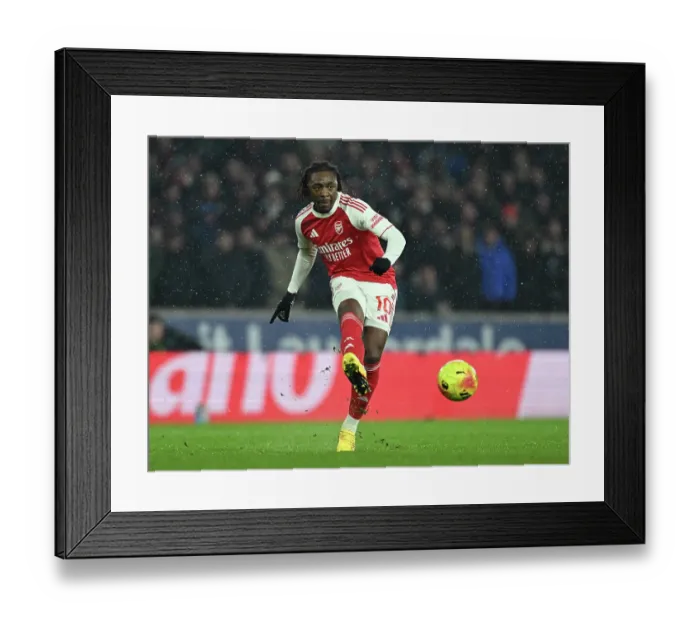 Framed Print : Wolverhampton Wanderers v Arsenal - Premier League Framed Print : Wolverhampton Wanderers v Arsenal - Premier League