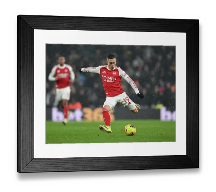 Framed Print : Wolverhampton Wanderers v Arsenal - Premier League Framed Print : Wolverhampton Wanderers v Arsenal - Premier League