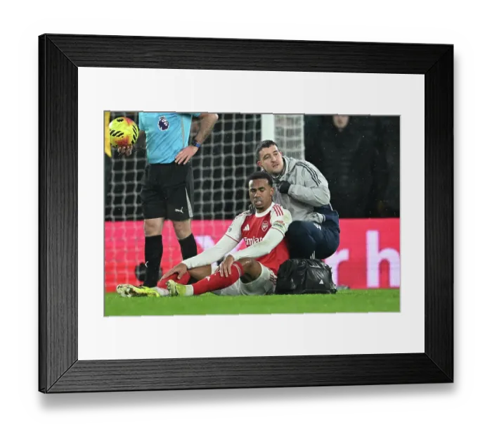 Framed Print : Wolverhampton Wanderers v Arsenal - Premier League Framed Print : Wolverhampton Wanderers v Arsenal - Premier League