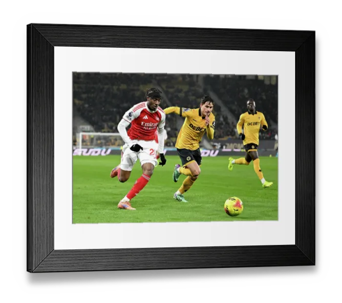 Framed Print : Wolverhampton Wanderers v Arsenal - Premier League