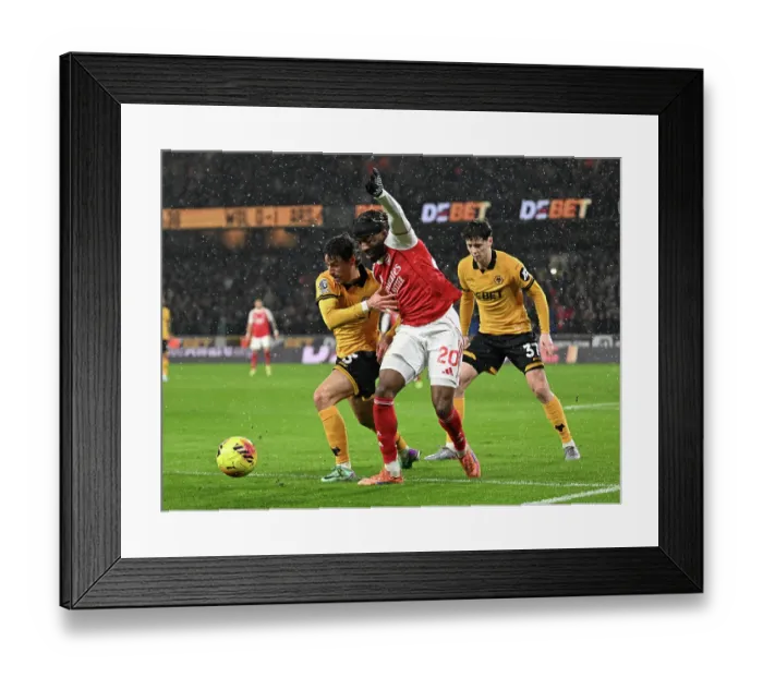 Framed Print : Wolverhampton Wanderers v Arsenal - Premier League