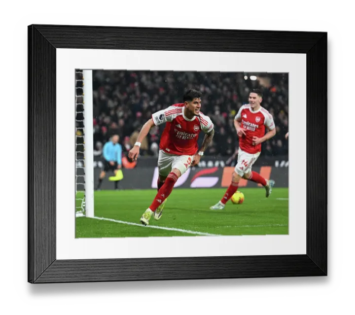 Framed Print : Wolverhampton Wanderers v Arsenal - Premier League