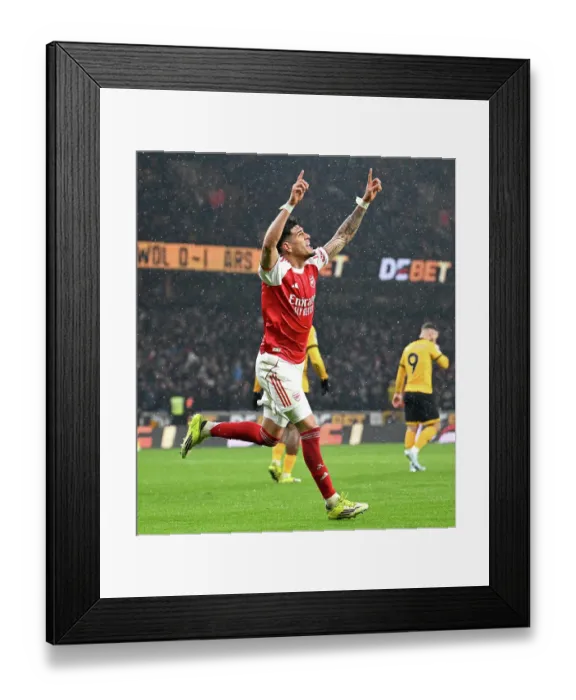 Framed Print : Wolverhampton Wanderers v Arsenal - Premier League