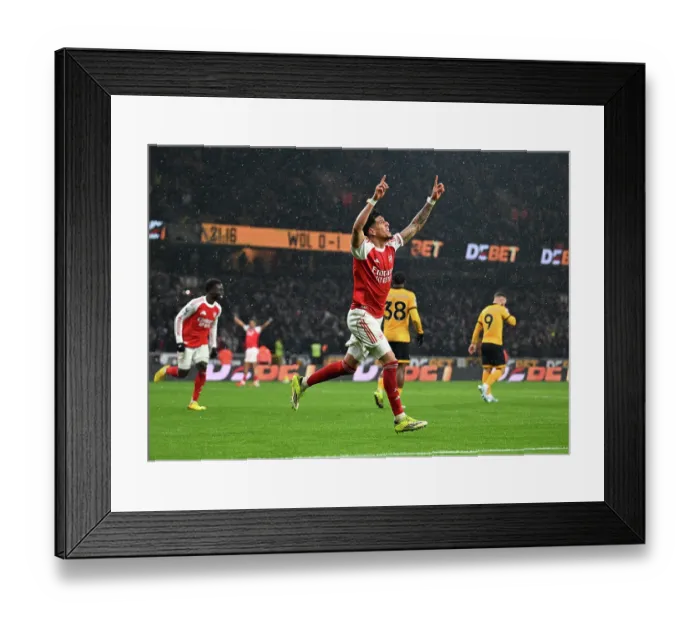 Framed Print : Wolverhampton Wanderers v Arsenal - Premier League