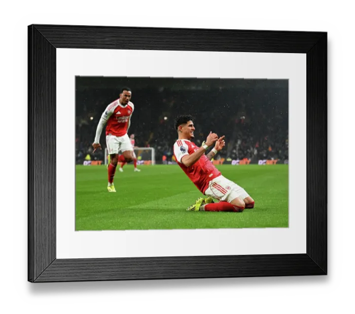 Framed Print : Wolverhampton Wanderers v Arsenal - Premier League