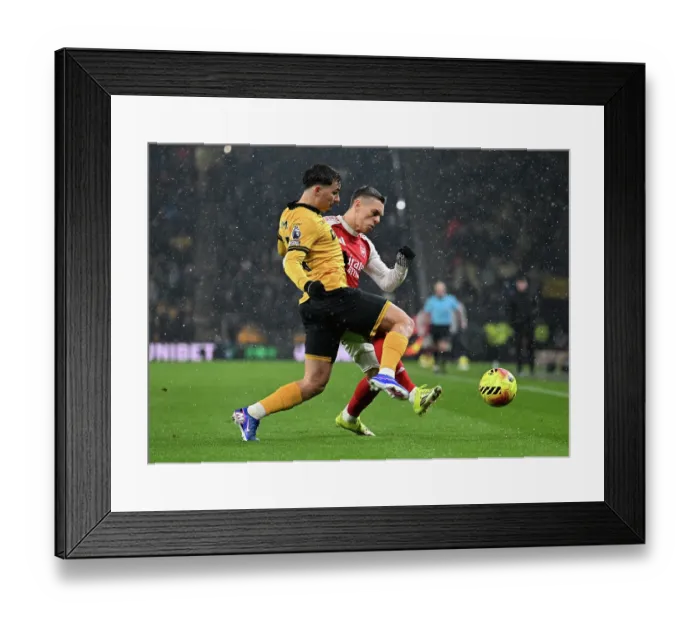 Framed Print : Wolverhampton Wanderers v Arsenal - Premier League Framed Print : Wolverhampton Wanderers v Arsenal - Premier League