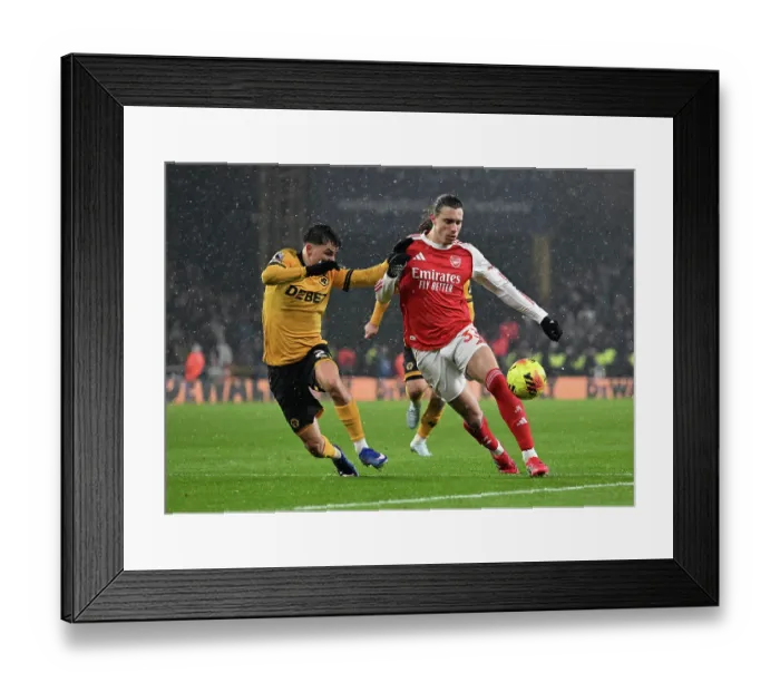 Framed Print : Wolverhampton Wanderers v Arsenal - Premier League Framed Print : Wolverhampton Wanderers v Arsenal - Premier League