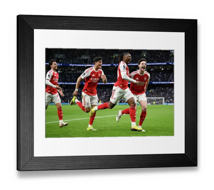 Framed Print : Tottenham Hotspur v Arsenal - Premier League Framed Print : Tottenham Hotspur v Arsenal - Premier League