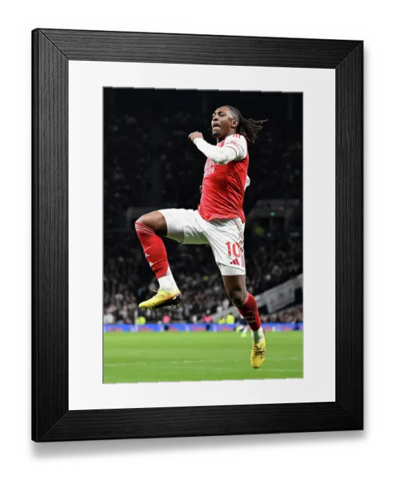Framed Print : Tottenham Hotspur v Arsenal - Premier League