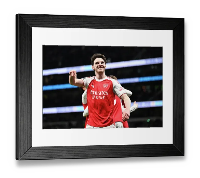 Framed Print : Tottenham Hotspur v Arsenal - Premier League Framed Print : Tottenham Hotspur v Arsenal - Premier League