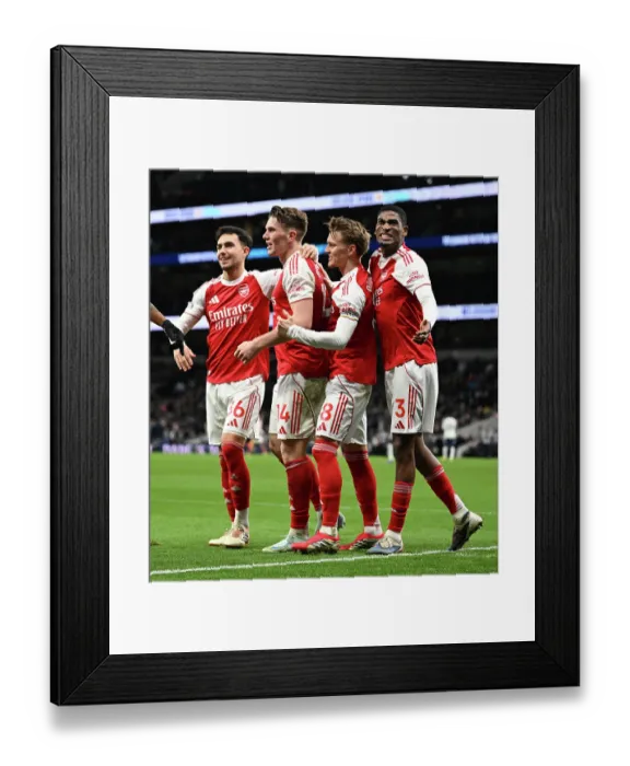 Framed Print : Tottenham Hotspur v Arsenal - Premier League