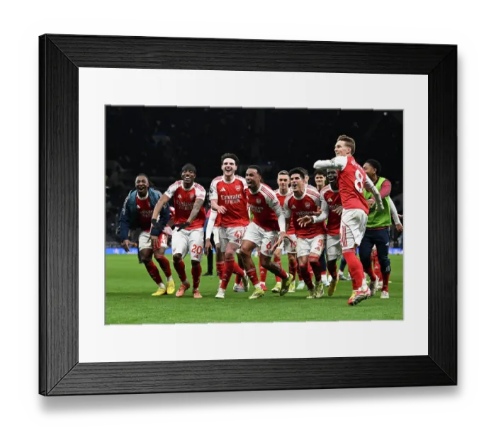 Framed Print : Tottenham Hotspur v Arsenal - Premier League