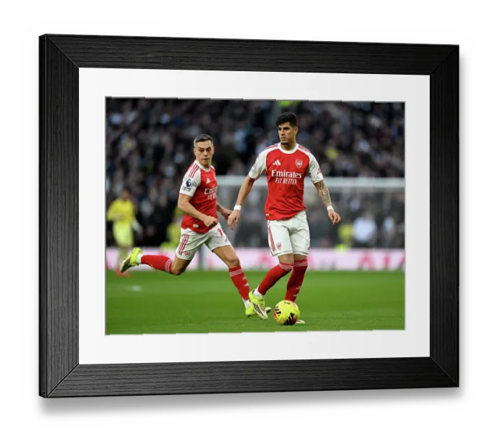 Framed Print : Tottenham Hotspur v Arsenal - Premier League Framed Print : Tottenham Hotspur v Arsenal - Premier League