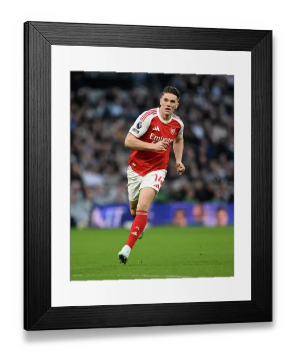 Framed Print : Tottenham Hotspur v Arsenal - Premier League Framed Print : Tottenham Hotspur v Arsenal - Premier League