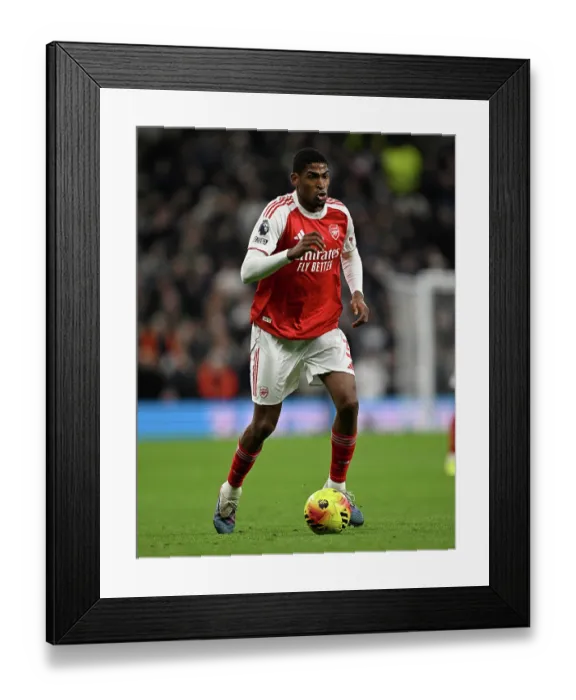 Framed Print : Tottenham Hotspur v Arsenal - Premier League Framed Print : Tottenham Hotspur v Arsenal - Premier League