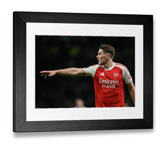 Framed Print : Tottenham Hotspur v Arsenal - Premier League Framed Print : Tottenham Hotspur v Arsenal - Premier League