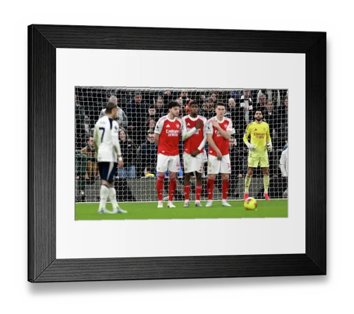 Framed Print : Tottenham Hotspur v Arsenal - Premier League Framed Print : Tottenham Hotspur v Arsenal - Premier League