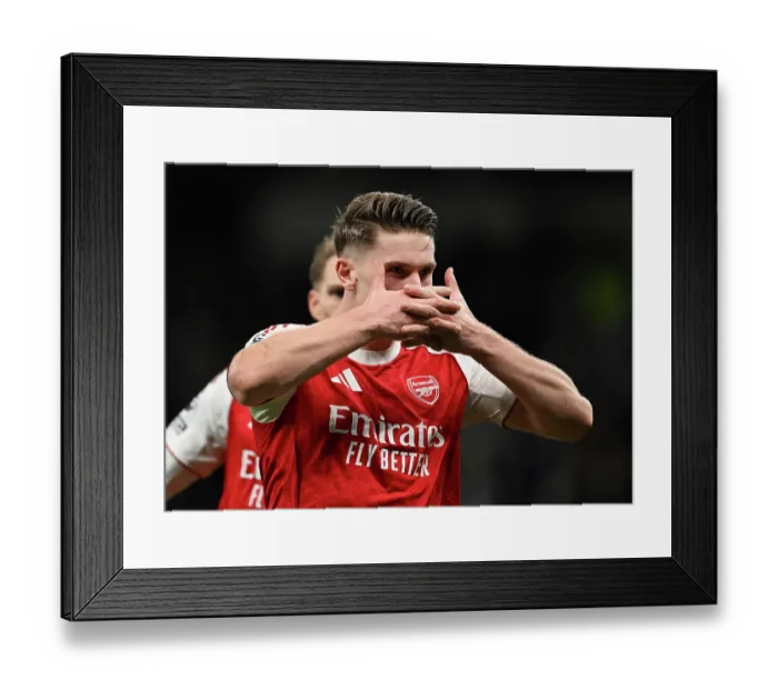Framed Print : Tottenham Hotspur v Arsenal - Premier League
