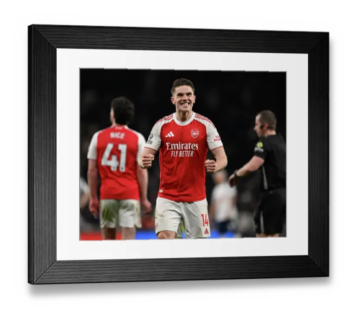 Framed Print : Tottenham Hotspur v Arsenal - Premier League