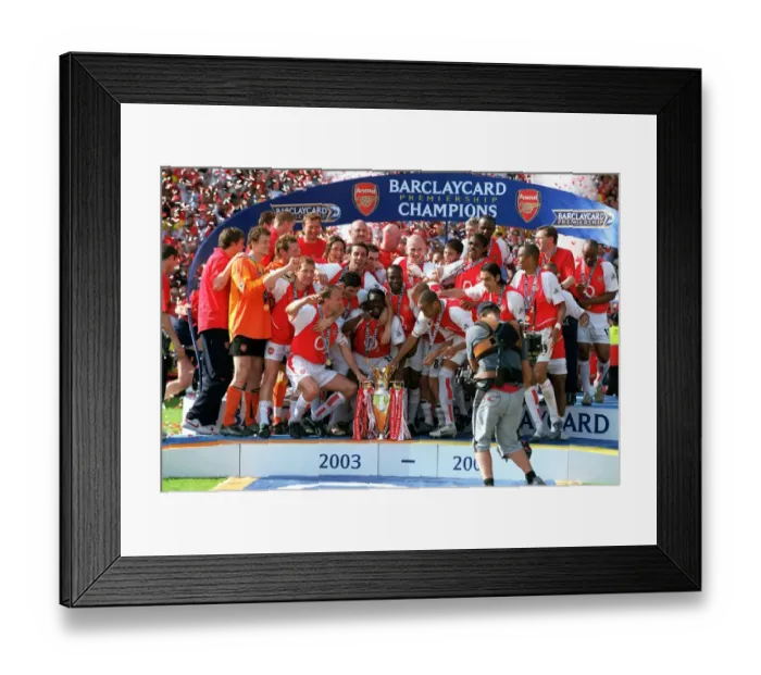 Framed Print : Arsenal vs Leicester City: FA Premiership Showdown at Highbury, May 2004