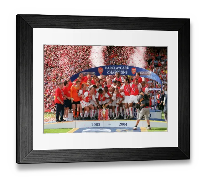 Framed Print : Arsenal vs Leicester City Showdown: May 2004, Highbury, London Framed Print : Arsenal vs Leicester City Showdown: May 2004, Highbury, London