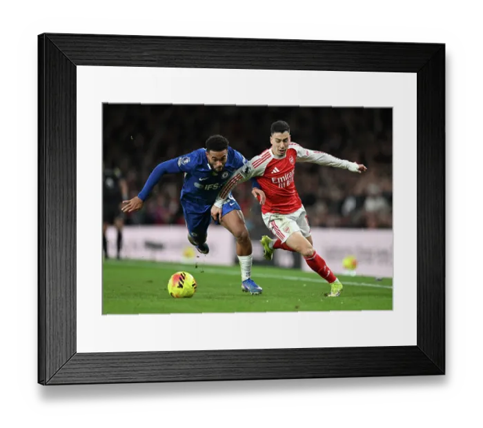 Framed Print : Arsenal v Chelsea - Premier League