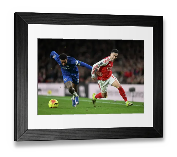 Framed Print : Arsenal v Chelsea - Premier League Framed Print : Arsenal v Chelsea - Premier League