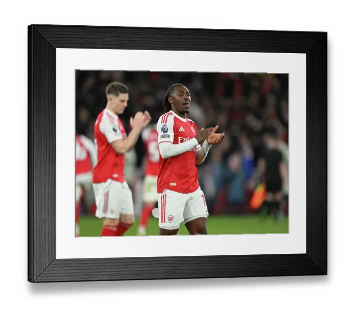 Framed Print : Arsenal v Chelsea - Premier League